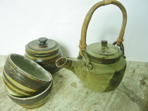 Théière verte et bols 2 terre + boîte